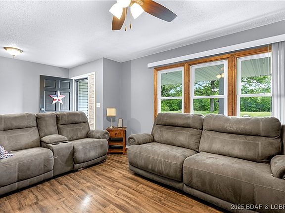4th image of 4097 Old South 5