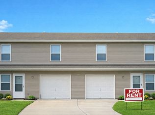 814 NE Westwind Ln, Lees Summit, MO 64086