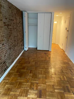 Rented by Sandra Greer Real Estate | media 14