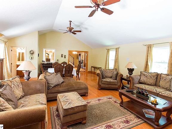 2nd image of 1111 Grandwood Blvd
