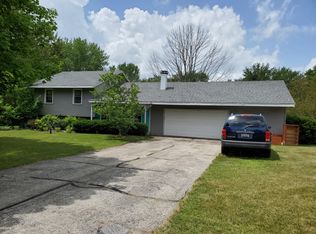 W314S7953 High View Cir, Mukwonago, WI 53149