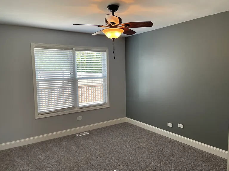 1083 Towner Dr — Photo 6
