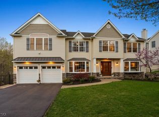 6 Fernwood Rd, Rockaway, NJ 07866