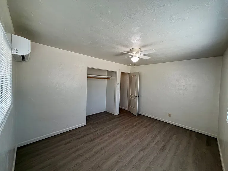 930 De Moll Dr — Photo 13