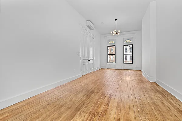 Rented by Compass | media 6