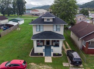 324 4th Ave, Worthington, KY 41183