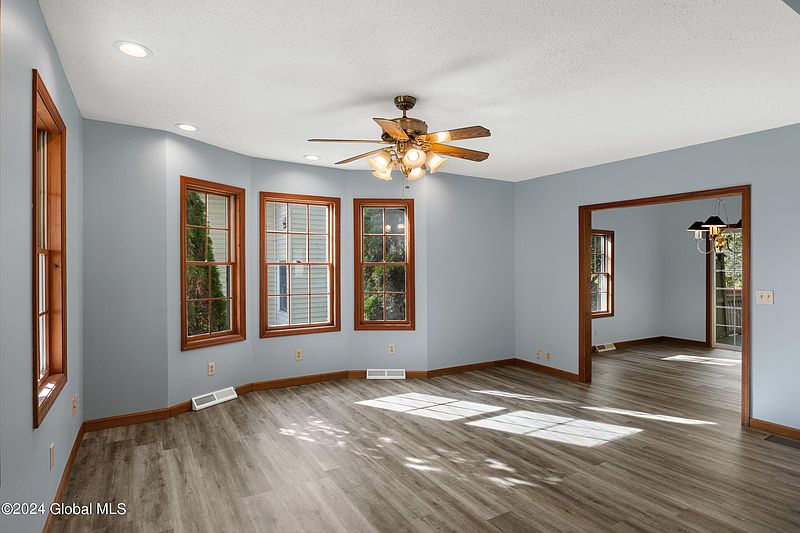 5th image of 27 Haskell Avenue