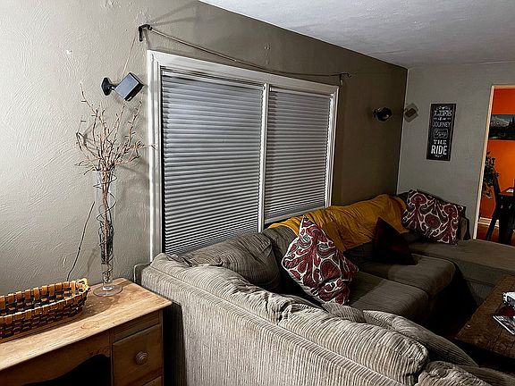 2nd image of 415 Parkridge Dr