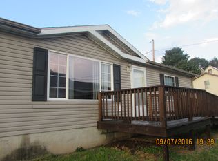 113 Palmer Ave, Mill Hall, PA 17751