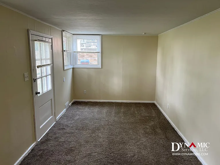 2425 S Norton Ave — Photo 2