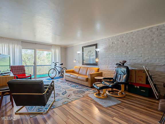 4th image of 4 W Greenock Dr APT 4CC