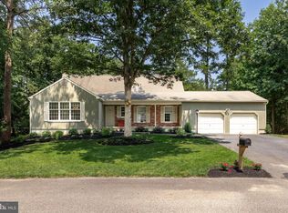 8 Cochise Cir, Medford Lakes, NJ 08055