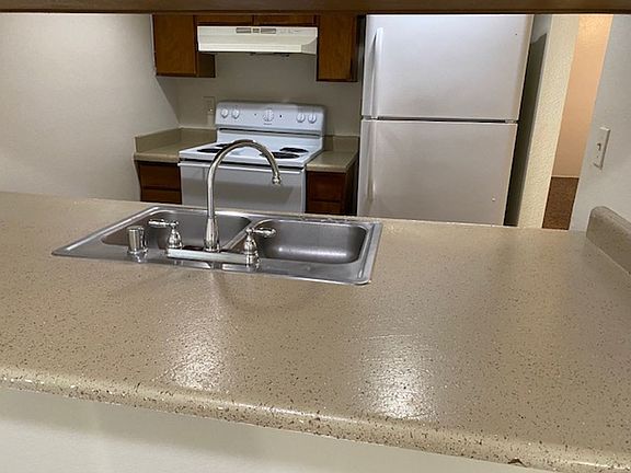 4th image of 3900 El Potrero Ln APT 11