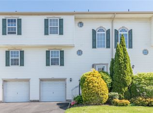 1417 Yorktown Dr, Lawrence, PA