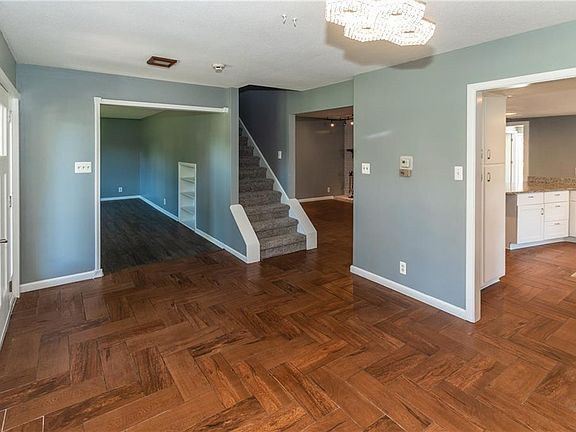 5th image of 6332 Thistle Dr