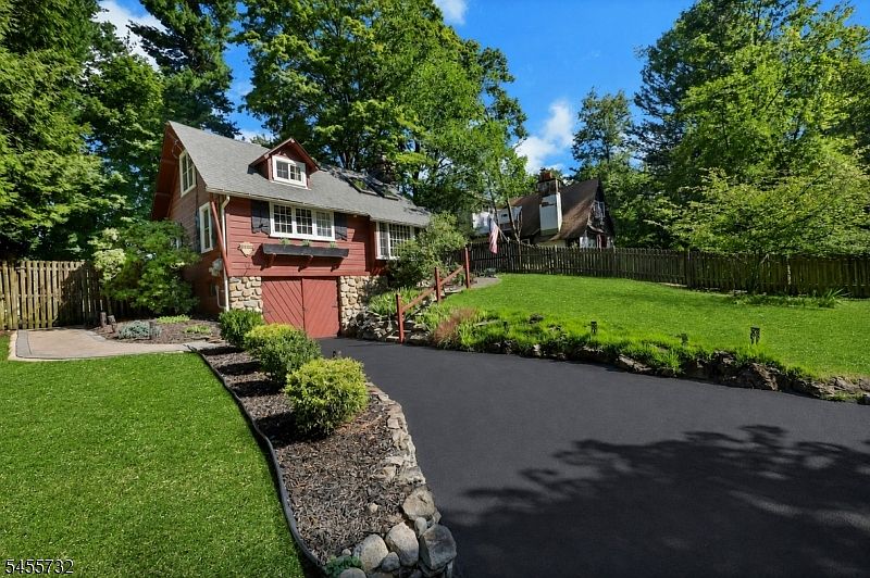 1st image of 25 Park Rd
