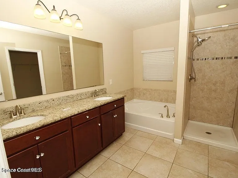 535 Trymore Dr SE — Photo 18