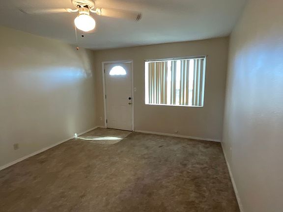 3rd image of 520 NW Glass Dr #458