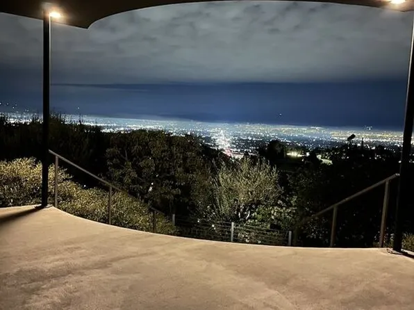 14513 Mulholland Dr, Los Angeles, CA 90077