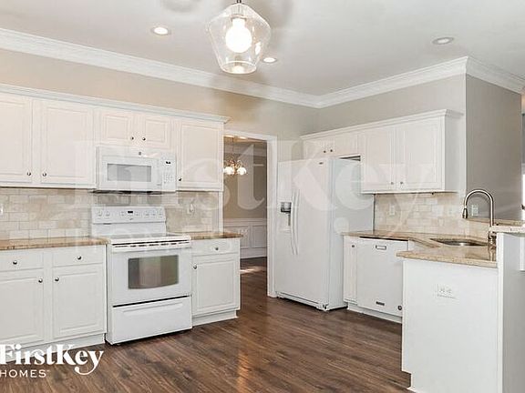 5th image of 2795 Meadow Gate Way
