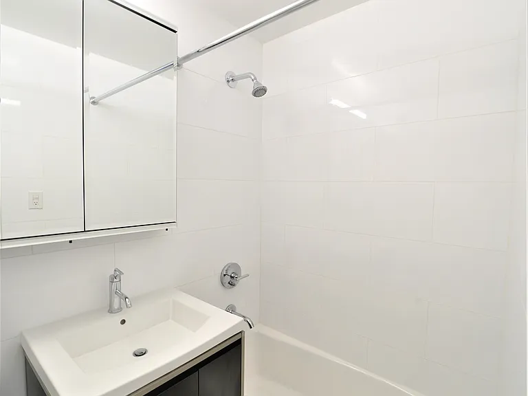444 E 82nd St #21C — Photo 9