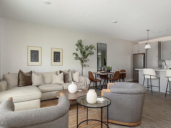 3rd image of 9 Hudson West Dr #916