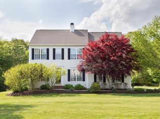 64 Day Lily Cir, South Kingstown, RI 02879