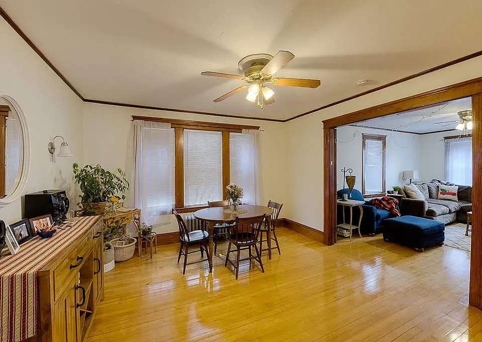 26 Dustin St #1