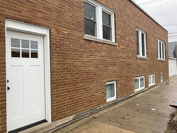 2nd image of 6727 W Archer Ave #2