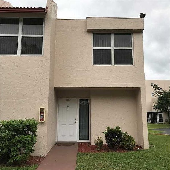 1st image of 9421 Evergreen Pl APT 109