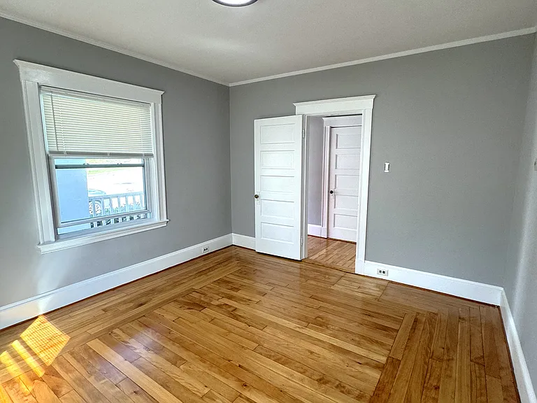 335-337 Franklin St #335 — Photo 8