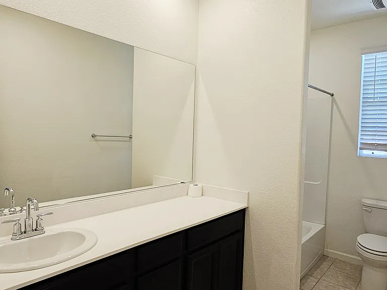5444 Gallier Loop — Photo 20