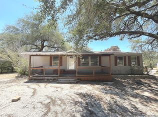 22811 Grand Spg, Elmendorf, TX 78112