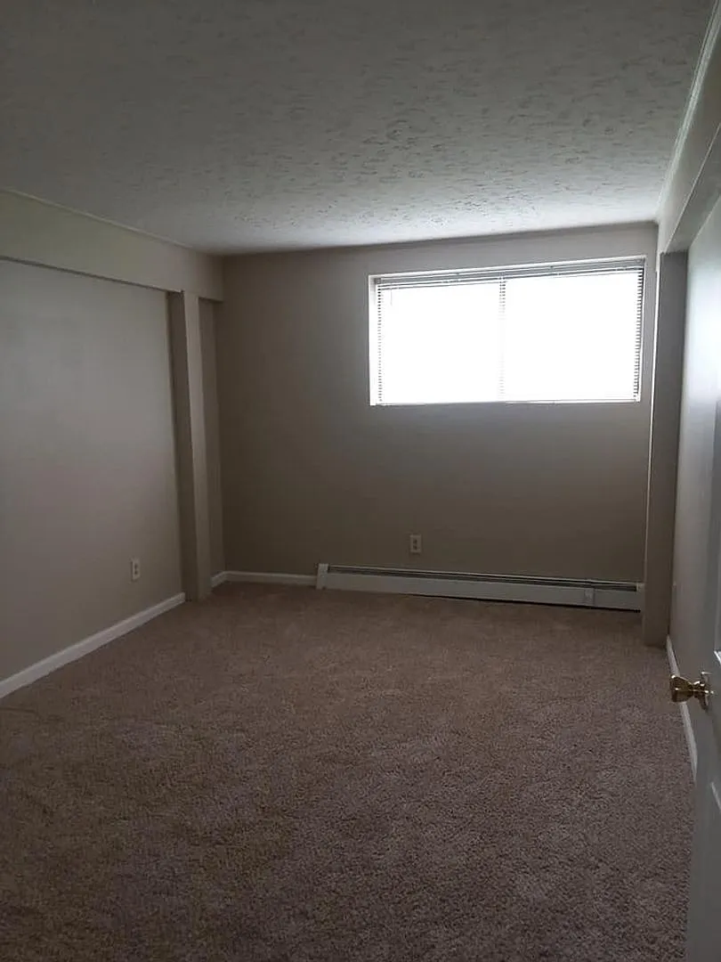 Newbury Apartment Homes — Photo 3