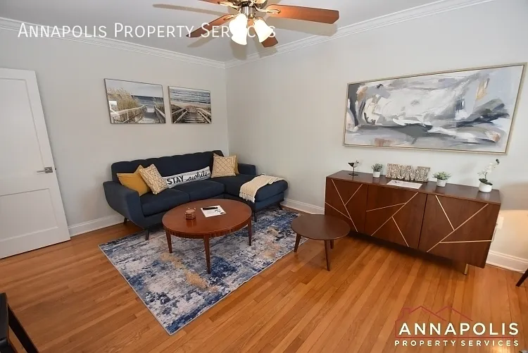 1329 Washington Dr — Photo 4
