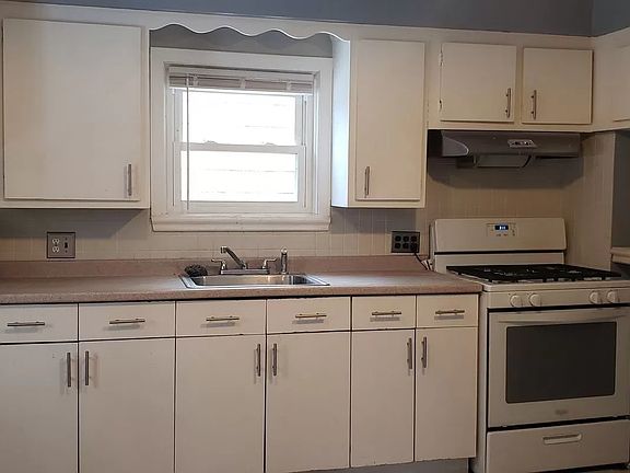 2nd image of 30-86 42nd St