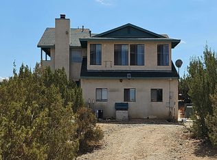 9635 Primavera Rd, Pinon Hills, CA 92372