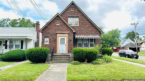 2498 Woodlawn Ave #UPPER Photo 1
