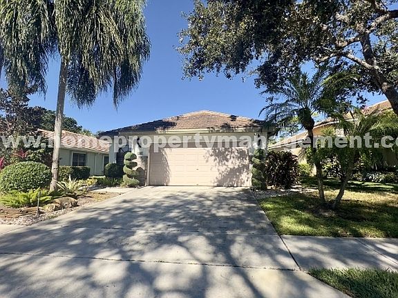 2nd image of 4365 Sherwood Forest Dr