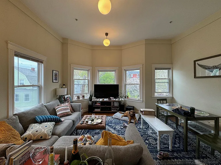 6 Giles Park #2A — Photo 2