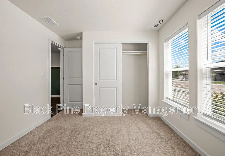 644 Stanley Lake St — Photo 27