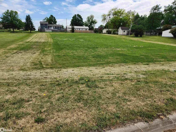 0 Country View Dr, Toledo, IA 52342