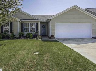 102 Siloam Ln, Fountain Inn, SC 29644