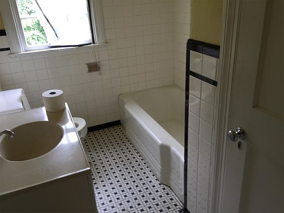 5th image of 2510 Irisdale Ave #1