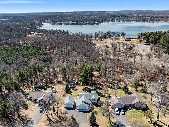 3rd image of 14425 Northwoods Dr