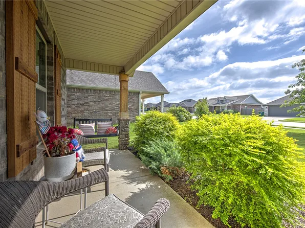 951 Trailwood St, Springdale, AR 72762