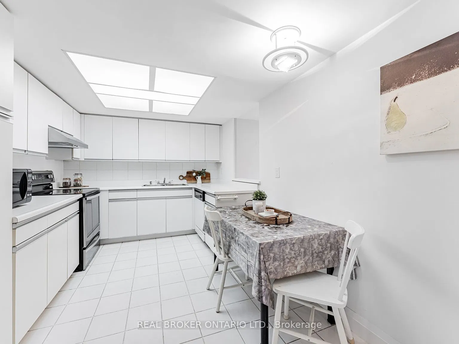 3 bed, $3,100 — Photo 3