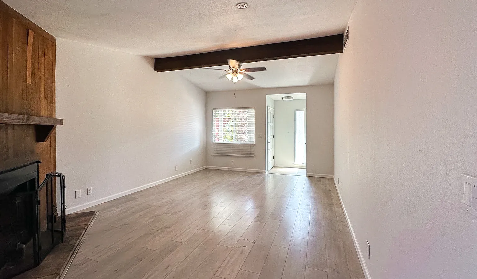 2 bed, 1172 sqft, $2,085 — Photo 1