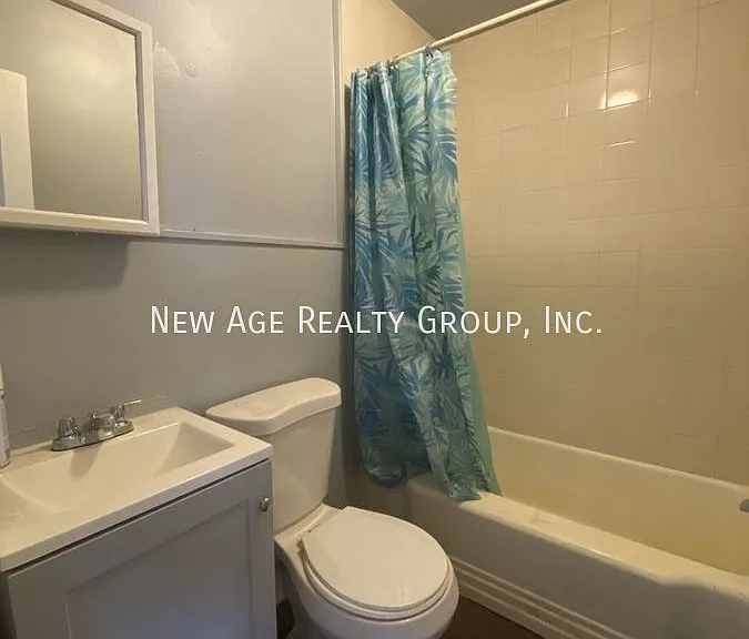 521 S 42nd St #1R — Photo 15