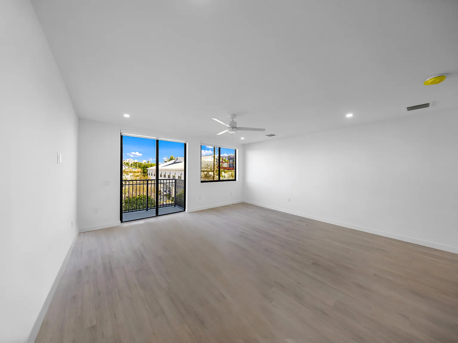Studio, $1,805 — Photo 4